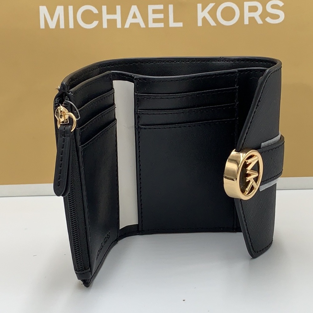 MICHAEL KORS
Carmen Medium Flap Bifold Faux Fur-Leather Wallet
BLACK COLOR - Picture 3 of 12